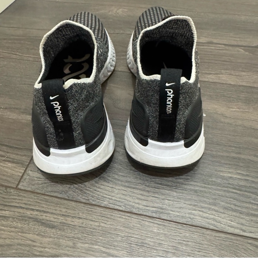 Nike Phanton Run 2 Black and White Running Shoes - Picture 2 of 2